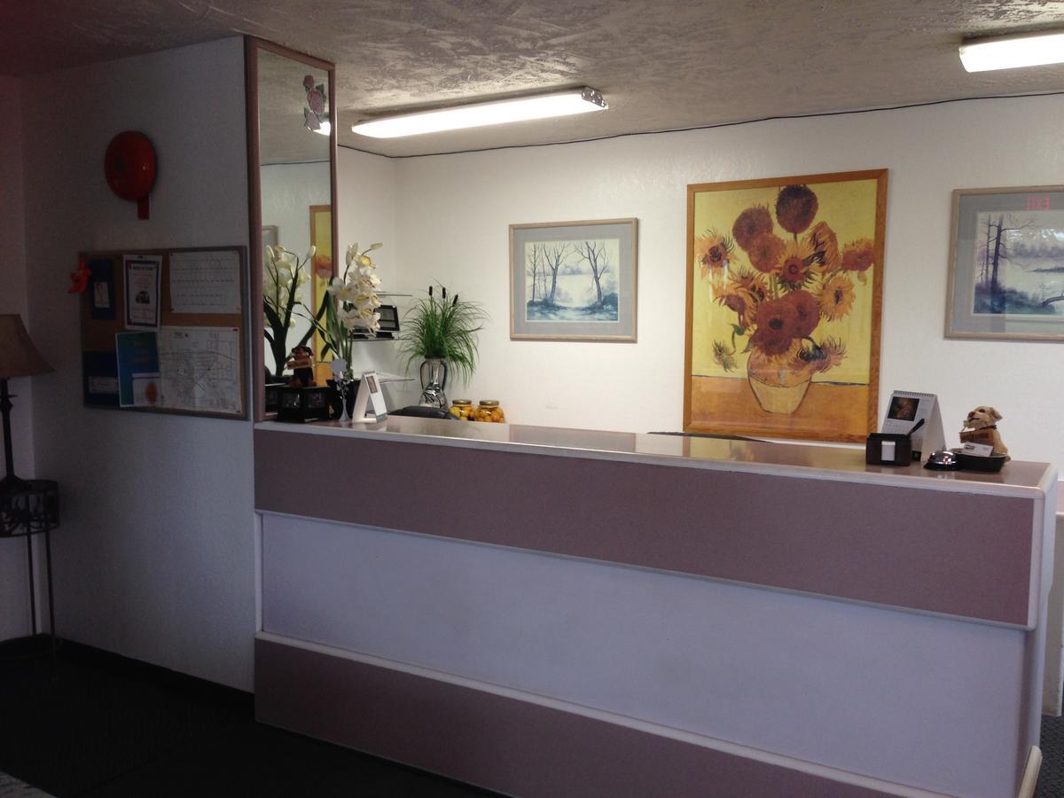 Plains Motor Inn Stettler Εξωτερικό φωτογραφία