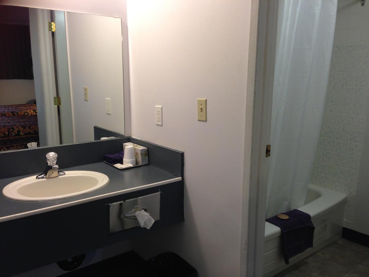 Plains Motor Inn Stettler Εξωτερικό φωτογραφία